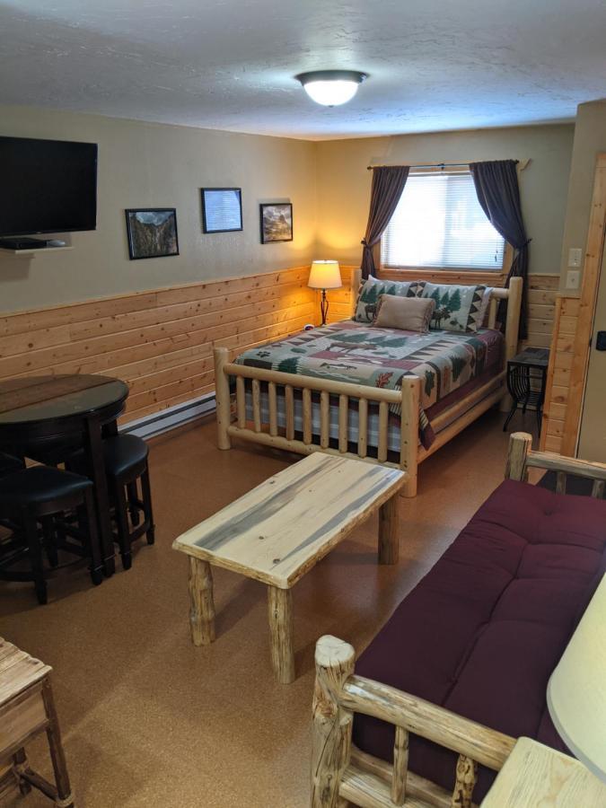 9 Bar W Cabins West Yellowstone Exterior foto