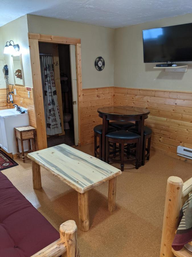 9 Bar W Cabins West Yellowstone Exterior foto